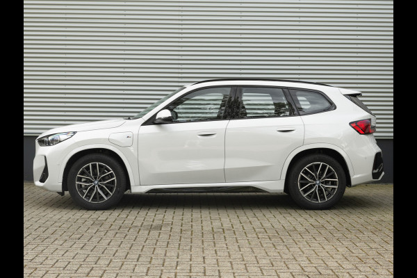 BMW X1 xDrive25e M-Sport - Active Cruise Control - Camera - Stoelverwarming