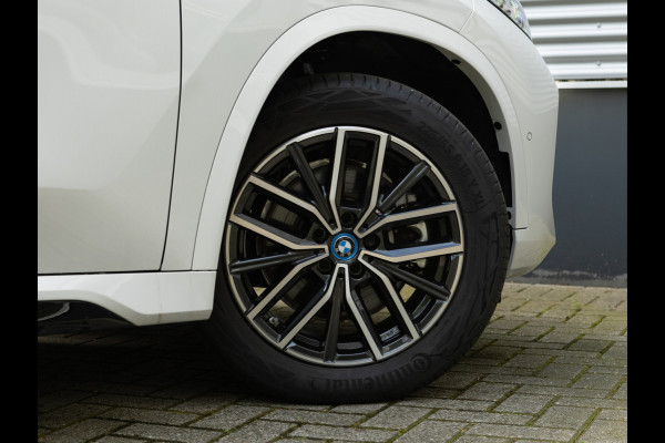 BMW X1 xDrive25e M-Sport - Active Cruise Control - Camera - Stoelverwarming