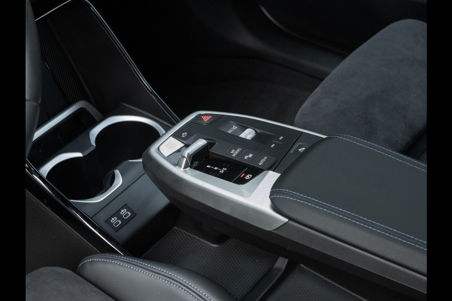 BMW X1 xDrive25e M-Sport - Active Cruise Control - Camera - Stoelverwarming