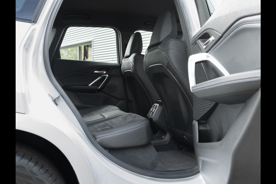 BMW X1 xDrive25e M-Sport - Active Cruise Control - Camera - Stoelverwarming