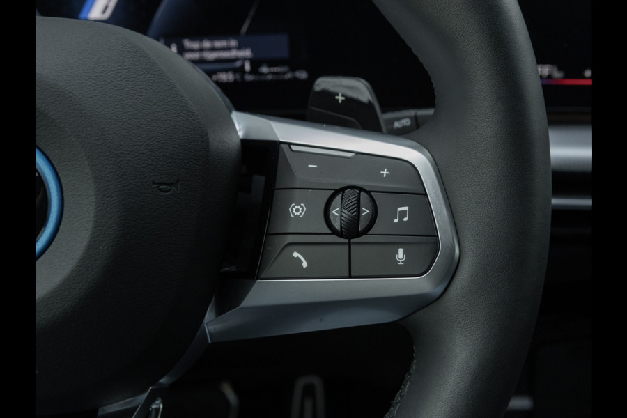 BMW X1 xDrive25e M-Sport - Active Cruise Control - Camera - Stoelverwarming