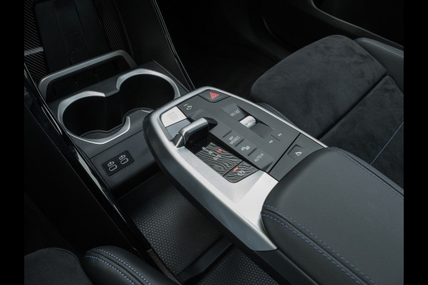 BMW X1 xDrive25e M-Sport - Active Cruise Control - Camera - Stoelverwarming