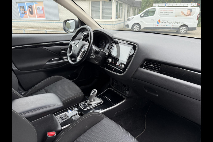 Mitsubishi Outlander 2.4 PHEV Pure | Camera | Carplay | Stoelverwarming |