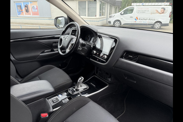 Mitsubishi Outlander 2.4 PHEV Pure | Camera | Carplay | Stoelverwarming |