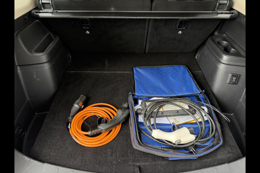 Mitsubishi Outlander 2.4 PHEV Pure | Camera | Carplay | Stoelverwarming |