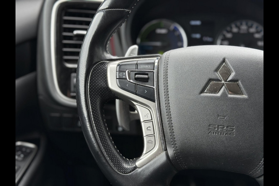 Mitsubishi Outlander 2.4 PHEV Pure | Camera | Carplay | Stoelverwarming |