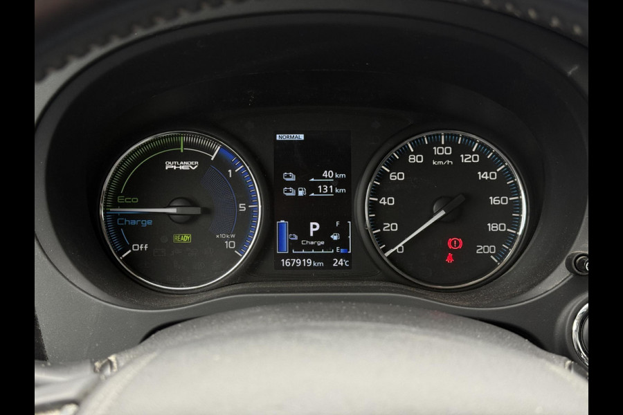 Mitsubishi Outlander 2.4 PHEV Pure | Camera | Carplay | Stoelverwarming |