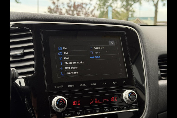 Mitsubishi Outlander 2.4 PHEV Pure | Camera | Carplay | Stoelverwarming |