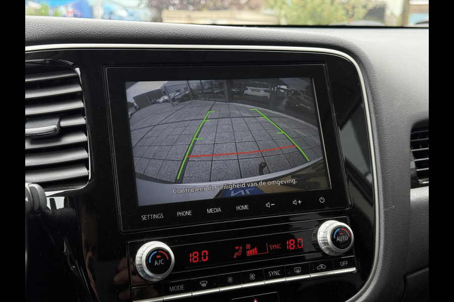 Mitsubishi Outlander 2.4 PHEV Pure | Camera | Carplay | Stoelverwarming |