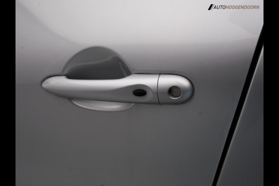 Renault Captur 0.9 TCe Bose Facelift (APPLE CARPLAY,LED VERLICHTING,NAVIGATIE,KEYLESS,CRUISE,LEDER,CAMERA,LM-VELGEN,TOPCONDITIE)