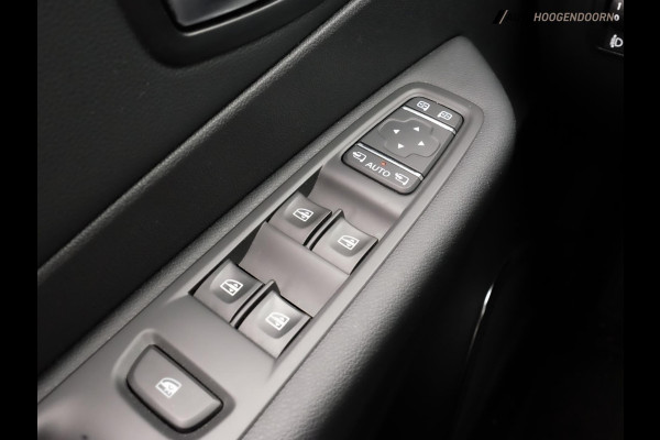 Renault Captur 0.9 TCe Bose Facelift (APPLE CARPLAY,LED VERLICHTING,NAVIGATIE,KEYLESS,CRUISE,LEDER,CAMERA,LM-VELGEN,TOPCONDITIE)