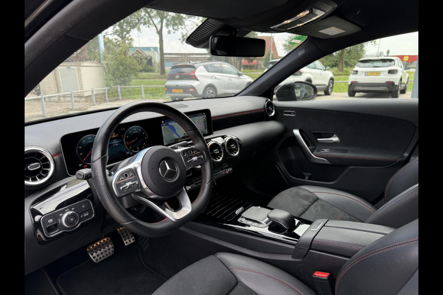 Mercedes-Benz A-Klasse 200 Aut. Business Sol. AMG | Navi | Camera | Sportstoelen |