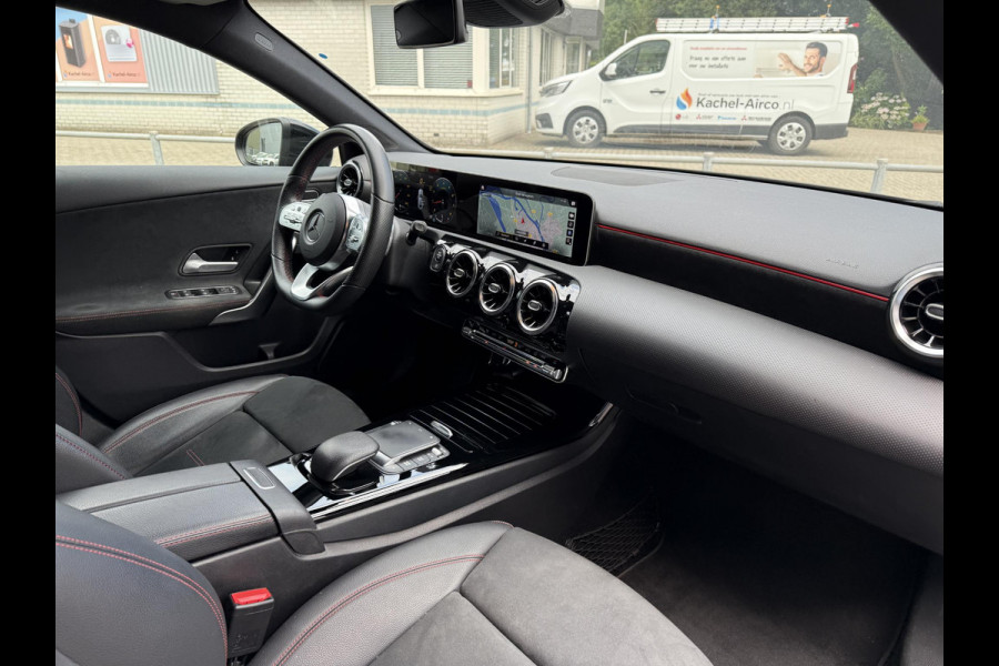 Mercedes-Benz A-Klasse 200 Aut. Business Sol. AMG | Navi | Camera | Sportstoelen |