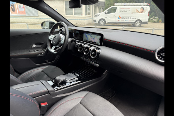 Mercedes-Benz A-Klasse 200 Aut. Business Sol. AMG | Navi | Camera | Sportstoelen |