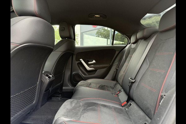 Mercedes-Benz A-Klasse 200 Aut. Business Sol. AMG | Navi | Camera | Sportstoelen |