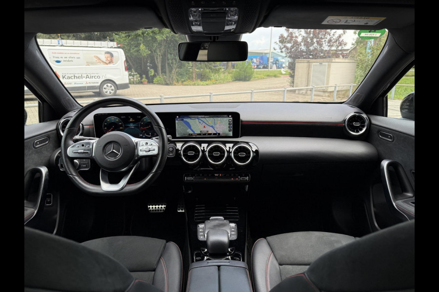 Mercedes-Benz A-Klasse 200 Aut. Business Sol. AMG | Navi | Camera | Sportstoelen |