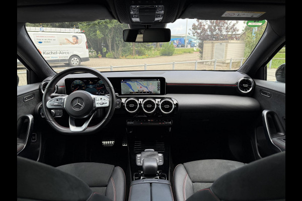 Mercedes-Benz A-Klasse 200 Aut. Business Sol. AMG | Navi | Camera | Sportstoelen |