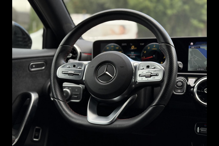 Mercedes-Benz A-Klasse 200 Aut. Business Sol. AMG | Navi | Camera | Sportstoelen |
