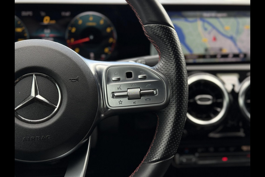 Mercedes-Benz A-Klasse 200 Aut. Business Sol. AMG | Navi | Camera | Sportstoelen |