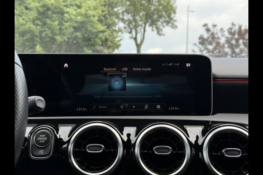 Mercedes-Benz A-Klasse 200 Aut. Business Sol. AMG | Navi | Camera | Sportstoelen |