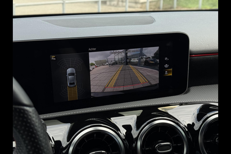 Mercedes-Benz A-Klasse 200 Aut. Business Sol. AMG | Navi | Camera | Sportstoelen |