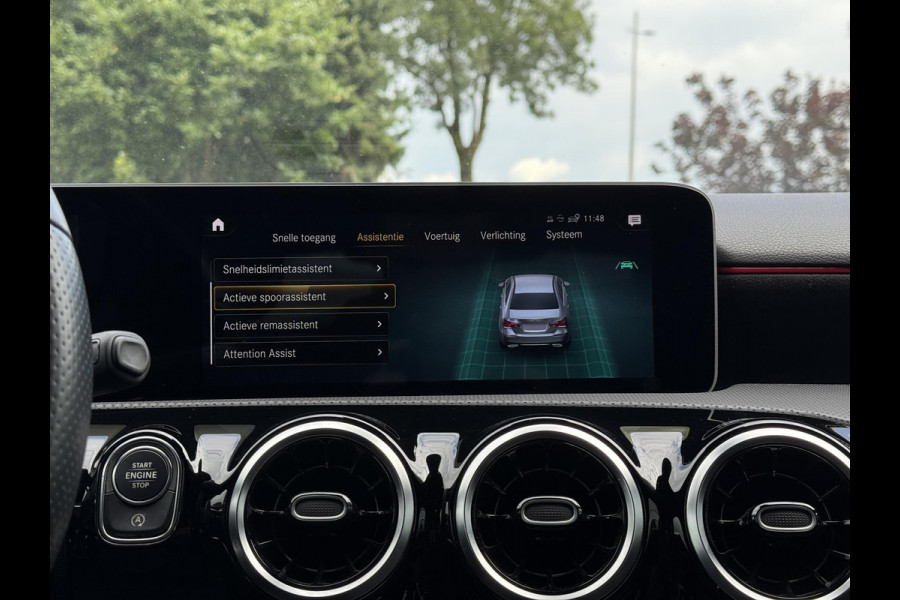 Mercedes-Benz A-Klasse 200 Aut. Business Sol. AMG | Navi | Camera | Sportstoelen |