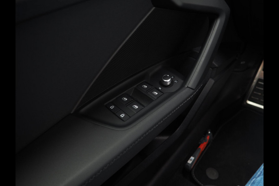 Audi A3 Sportback 30 TFSI S-line edition / Adaptieve cruise / Stoelverwarming / Carplay