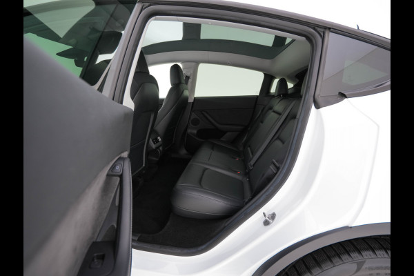 Tesla Model Y Long Range AWD 75 kWh [ 3-Fase ] (INCL-BTW) Aut. *PANO-WINDOW | AUTO-PILOT | LUXURY-LEATHER | TOP-VIEW | NAVI-FULLMAP | MATRIX-LED | AIR-SUSPENSION | DIGI-COCKPIT | KEYLESS | CAMERA | DAB+ | HEATED-COMFORTSEATS | PRIVACY-GLA