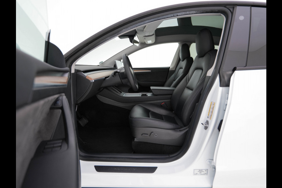 Tesla Model Y Long Range AWD 75 kWh [ 3-Fase ] (INCL-BTW) Aut. *PANO-WINDOW | AUTO-PILOT | LUXURY-LEATHER | TOP-VIEW | NAVI-FULLMAP | MATRIX-LED | AIR-SUSPENSION | DIGI-COCKPIT | KEYLESS | CAMERA | DAB+ | HEATED-COMFORTSEATS | PRIVACY-GLA