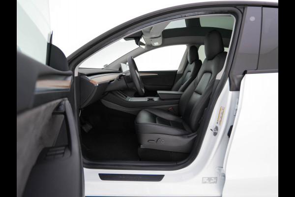 Tesla Model Y Long Range AWD 75 kWh [ 3-Fase ] (INCL-BTW) Aut. *PANO-WINDOW | AUTO-PILOT | LUXURY-LEATHER | TOP-VIEW | NAVI-FULLMAP | MATRIX-LED | AIR-SUSPENSION | DIGI-COCKPIT | KEYLESS | CAMERA | DAB+ | HEATED-COMFORTSEATS | PRIVACY-GLA