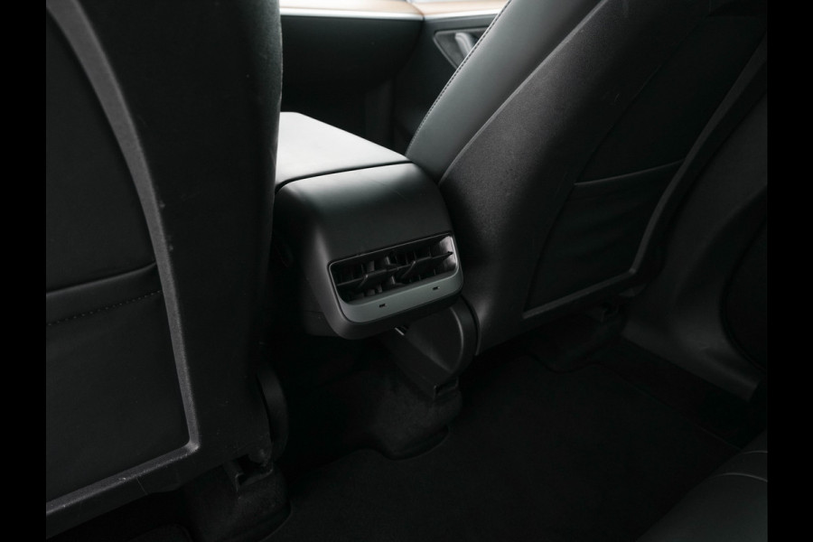 Tesla Model Y Long Range AWD 75 kWh [ 3-Fase ] (INCL-BTW) Aut. *PANO-WINDOW | AUTO-PILOT | LUXURY-LEATHER | TOP-VIEW | NAVI-FULLMAP | MATRIX-LED | AIR-SUSPENSION | DIGI-COCKPIT | KEYLESS | CAMERA | DAB+ | HEATED-COMFORTSEATS | PRIVACY-GLA