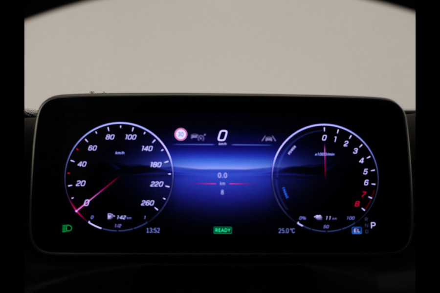 Mercedes-Benz C-Klasse Estate 300 e Star Edition AMG Line | Trekhaak | Parkeerpakket met achteruitrijcamera | EASY PACK achterklep | USB-pakket | Antidiefstalpakket GUARD 360° Plus | High-performance led-koplampen |