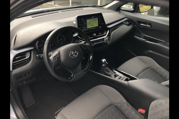 Toyota C-HR 2.0 Hybrid 184pk Bi-Tone | Dodehoekherkenning, Stoel + Stuurverwarming, Parkeersensoren, Apple CarPlay/Android Auto, 18 inch, Ke