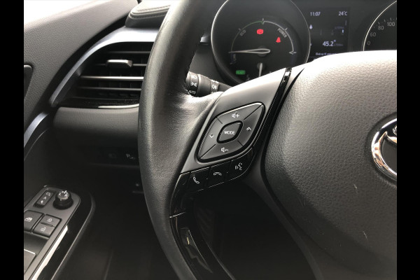 Toyota C-HR 2.0 Hybrid 184pk Bi-Tone | Dodehoekherkenning, Stoel + Stuurverwarming, Parkeersensoren, Apple CarPlay/Android Auto, 18 inch, Ke