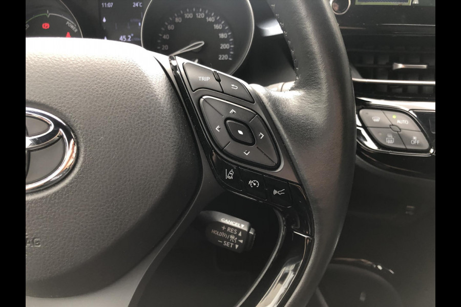 Toyota C-HR 2.0 Hybrid 184pk Bi-Tone | Dodehoekherkenning, Stoel + Stuurverwarming, Parkeersensoren, Apple CarPlay/Android Auto, 18 inch, Ke