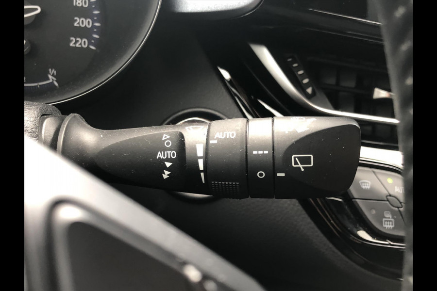 Toyota C-HR 2.0 Hybrid 184pk Bi-Tone | Dodehoekherkenning, Stoel + Stuurverwarming, Parkeersensoren, Apple CarPlay/Android Auto, 18 inch, Ke