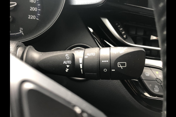 Toyota C-HR 2.0 Hybrid 184pk Bi-Tone | Dodehoekherkenning, Stoel + Stuurverwarming, Parkeersensoren, Apple CarPlay/Android Auto, 18 inch, Ke