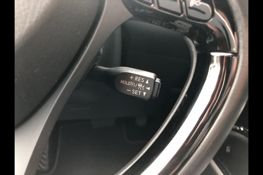 Toyota C-HR 2.0 Hybrid 184pk Bi-Tone | Dodehoekherkenning, Stoel + Stuurverwarming, Parkeersensoren, Apple CarPlay/Android Auto, 18 inch, Ke