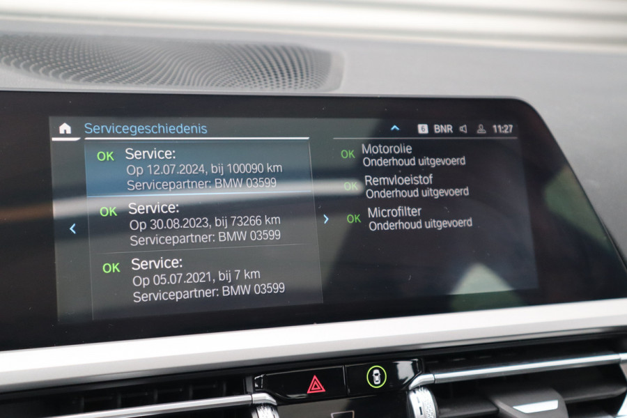 BMW 3 Serie Touring 330e xDrive Panorama / Head-Up / Laser / Dode hoek / Camera / Leder / HiFi /