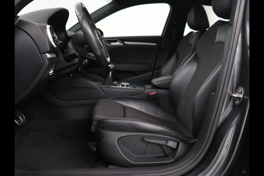 Audi A3 35 TFSI Advance Sport | Stoelverwarming | Carplay | Virtual Cockpit | Sportstoelen | Full LED | Navigatie | Half leder | Climate control | DAB | S Line