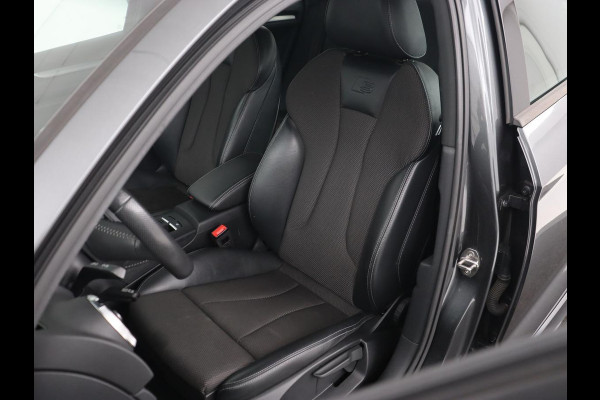 Audi A3 35 TFSI Advance Sport | Stoelverwarming | Carplay | Virtual Cockpit | Sportstoelen | Full LED | Navigatie | Half leder | Climate control | DAB | S Line