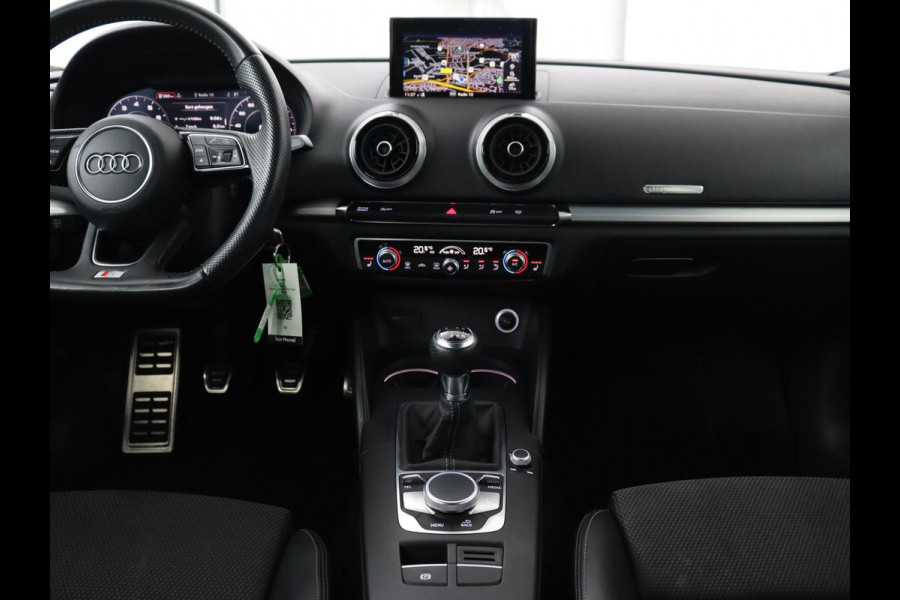 Audi A3 35 TFSI Advance Sport | Stoelverwarming | Carplay | Virtual Cockpit | Sportstoelen | Full LED | Navigatie | Half leder | Climate control | DAB | S Line
