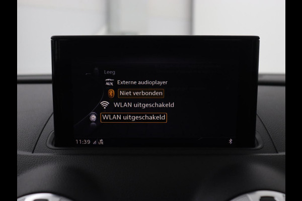 Audi A3 35 TFSI Advance Sport | Stoelverwarming | Carplay | Virtual Cockpit | Sportstoelen | Full LED | Navigatie | Half leder | Climate control | DAB | S Line