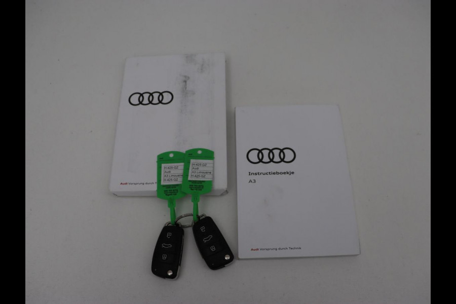 Audi A3 35 TFSI Advance Sport | Stoelverwarming | Carplay | Virtual Cockpit | Sportstoelen | Full LED | Navigatie | Half leder | Climate control | DAB | S Line