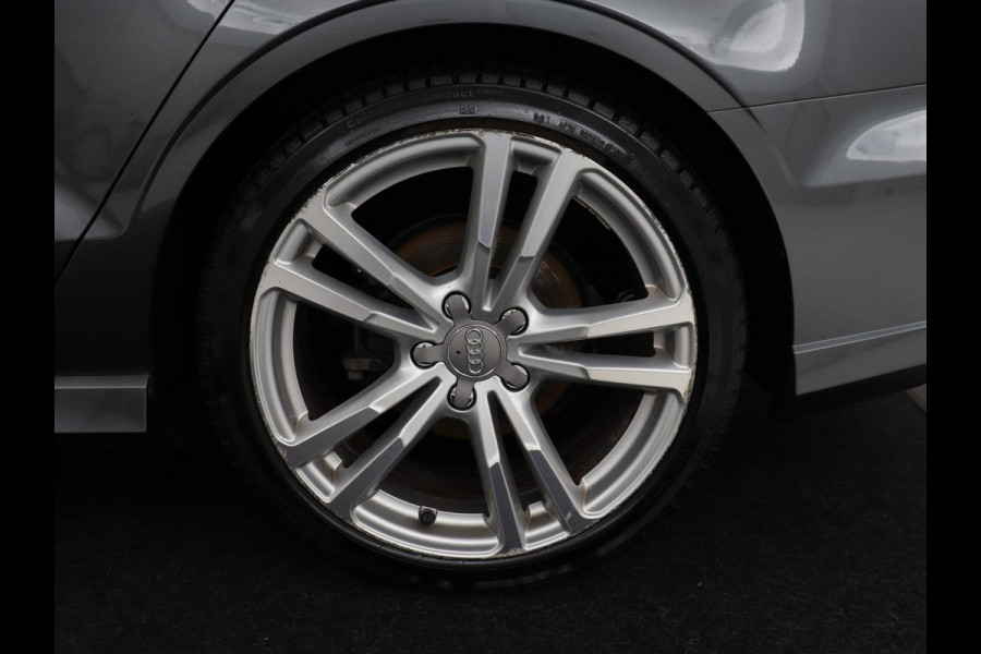 Audi A3 35 TFSI Advance Sport | Stoelverwarming | Carplay | Virtual Cockpit | Sportstoelen | Full LED | Navigatie | Half leder | Climate control | DAB | S Line