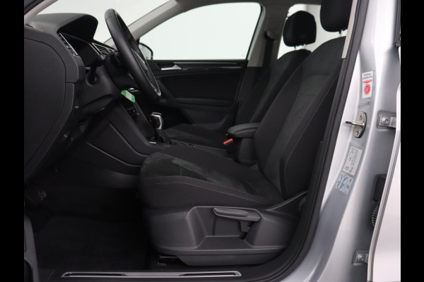 Volkswagen Tiguan 1.4 TSI eHybrid | Stoel & stuurverwarming | Adaptive cruise | Carplay | Park Assist | Navigatie | Side Assist | Virtual Cockpit | Full LED | PHEV