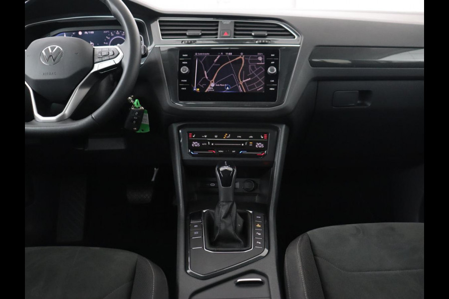 Volkswagen Tiguan 1.4 TSI eHybrid | Stoel & stuurverwarming | Adaptive cruise | Carplay | Park Assist | Navigatie | Side Assist | Virtual Cockpit | Full LED | PHEV