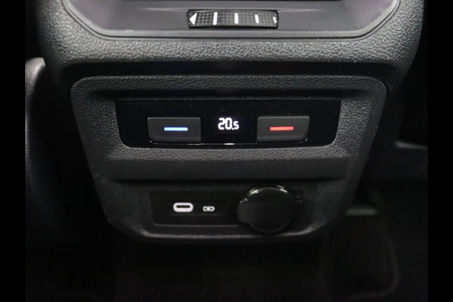 Volkswagen Tiguan 1.4 TSI eHybrid | Stoel & stuurverwarming | Adaptive cruise | Carplay | Park Assist | Navigatie | Side Assist | Virtual Cockpit | Full LED | PHEV