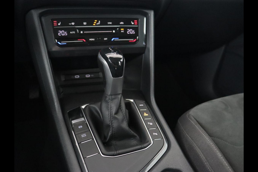 Volkswagen Tiguan 1.4 TSI eHybrid | Stoel & stuurverwarming | Adaptive cruise | Carplay | Park Assist | Navigatie | Side Assist | Virtual Cockpit | Full LED | PHEV