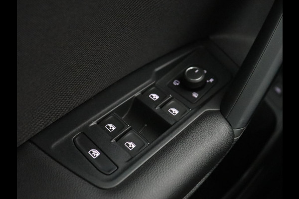 Volkswagen Tiguan 1.4 TSI eHybrid | Stoel & stuurverwarming | Adaptive cruise | Carplay | Park Assist | Navigatie | Side Assist | Virtual Cockpit | Full LED | PHEV